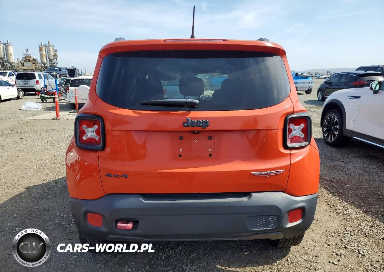 2015 Jeep Renegade Trailhawk VIN:ZACCJBCT8FPB91407 - 6