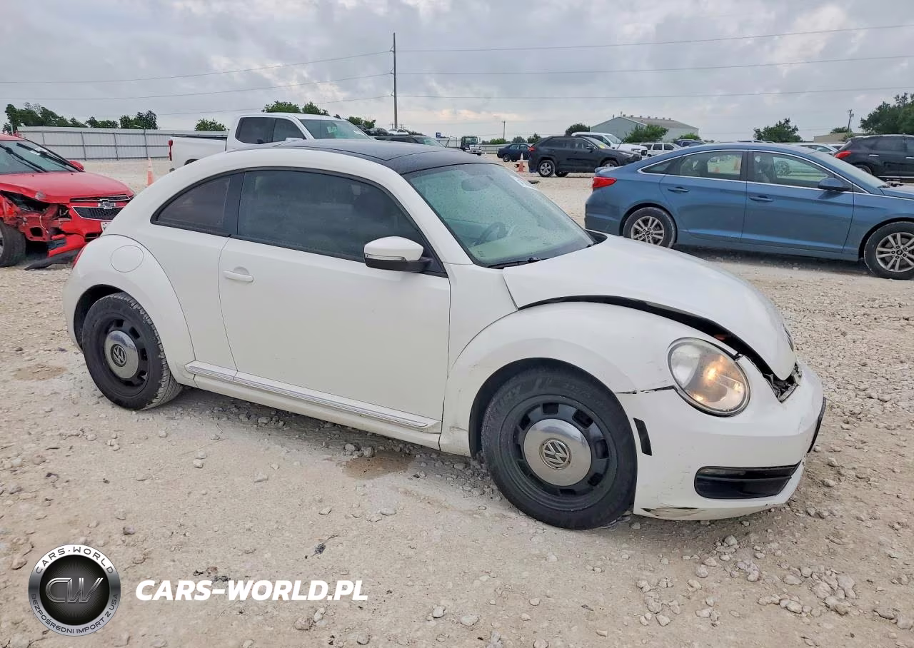 2013 Volkswagen Beetle VIN:3VWJX7AT2DM692019 - 4