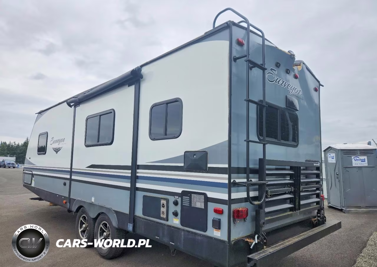 2018 Frrv Surveyor VIN:4X4TSVA2XJ2476888 - 3