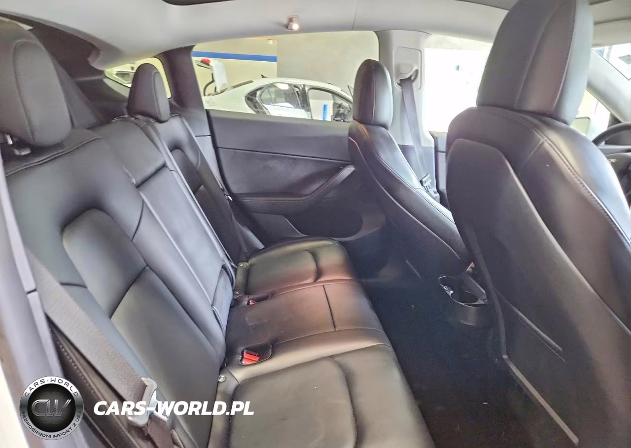 2021 Tesla Model Y VIN:5YJYGDEE6MF184135 - 10