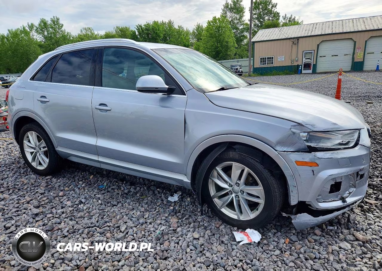 2017 Audi Q3 Premium Plus VIN:WA1JCCFS2HR001058 - 4