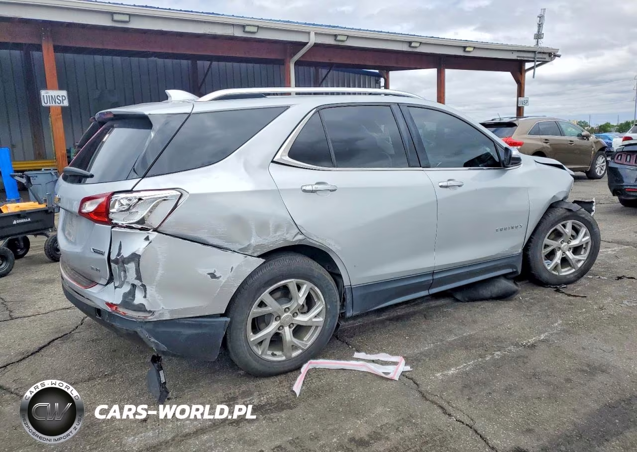 2018 Chevrolet Equinox Premier VIN:3GNAXVEV4JL168074 - 3