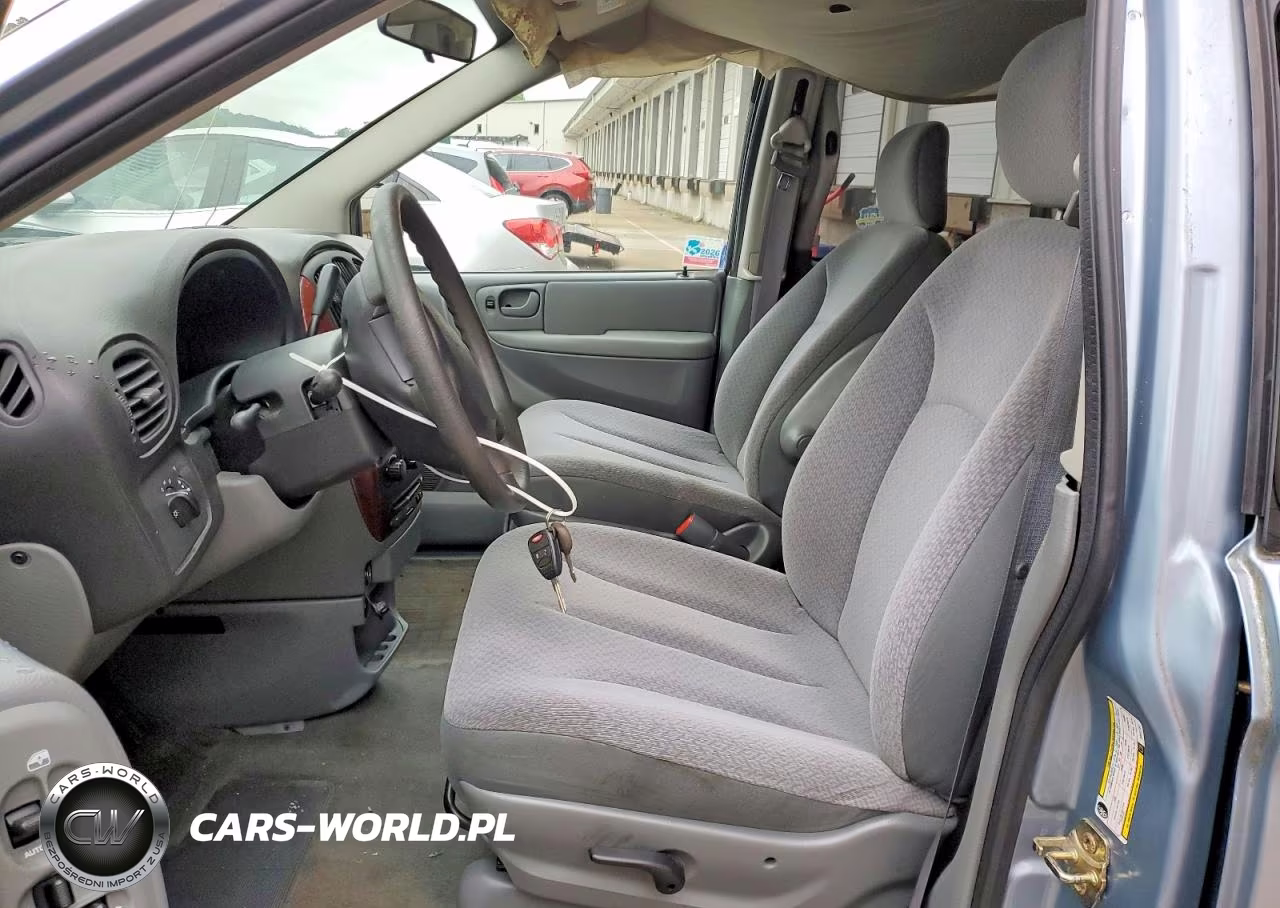 2005 Chrysler Town & Country VIN:1C4GP45R55B441191 - 7
