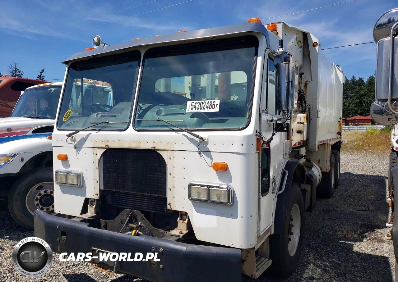 2008 Peterbilt 320 Refuse Truck VIN:3BPZL00X88F718114 - 2