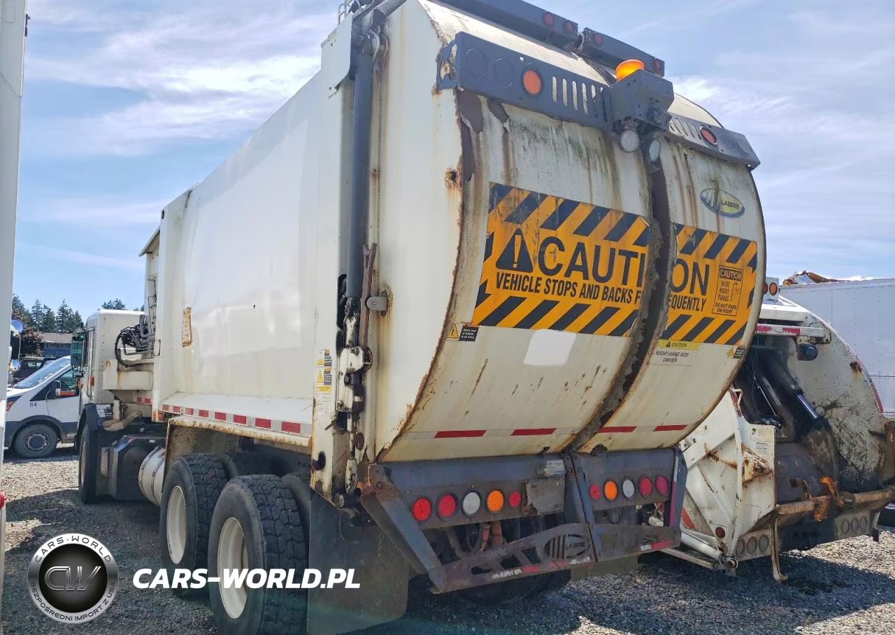 2008 Peterbilt 320 Refuse Truck VIN:3BPZL00X88F718114 - 3