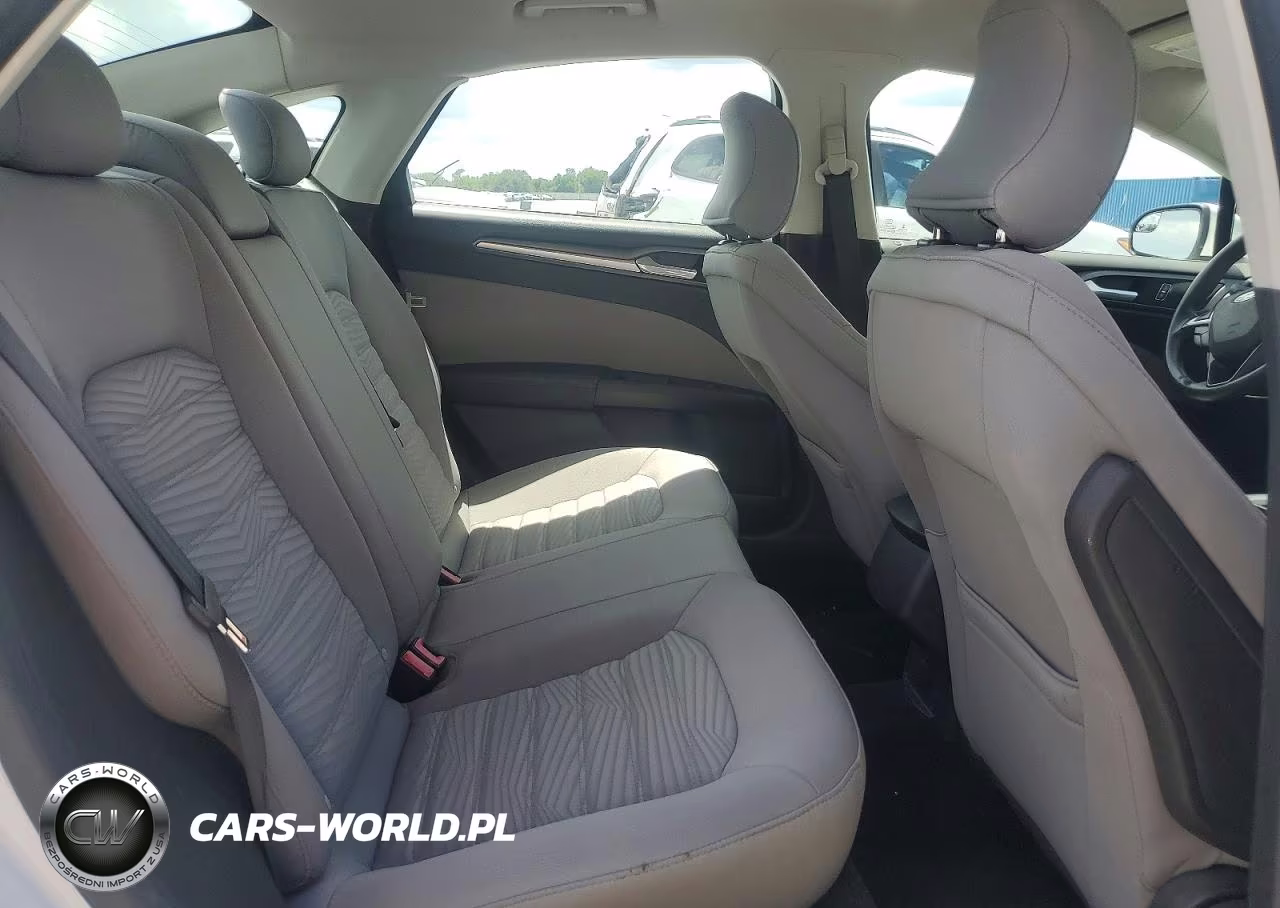 2016 Ford Fusion S VIN:3FA6P0G7XGR211456 - 10