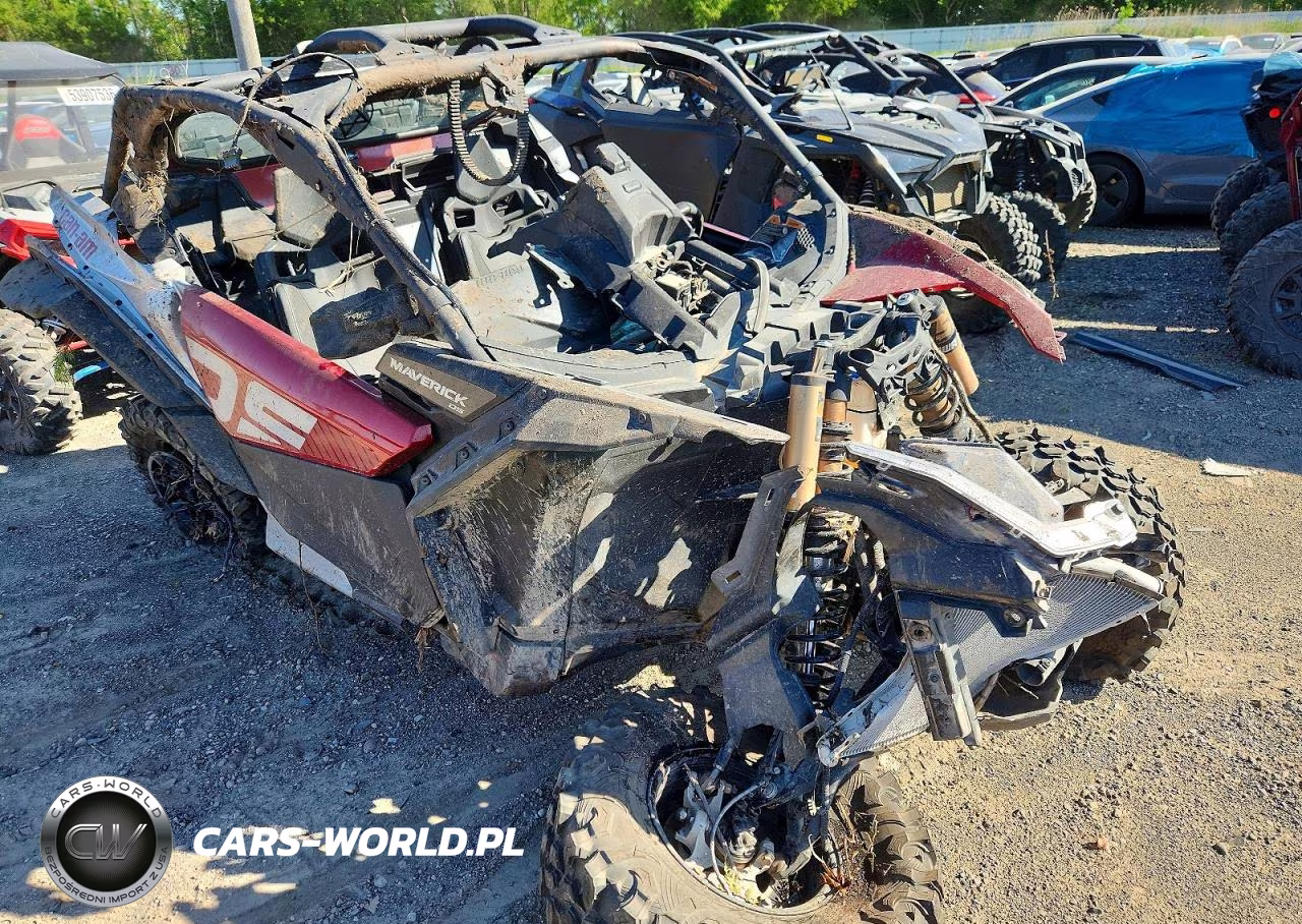 2024 Can-Am Maverick X3 Utility Vehicle VIN:3JBVGAY4XRE001680 - 9