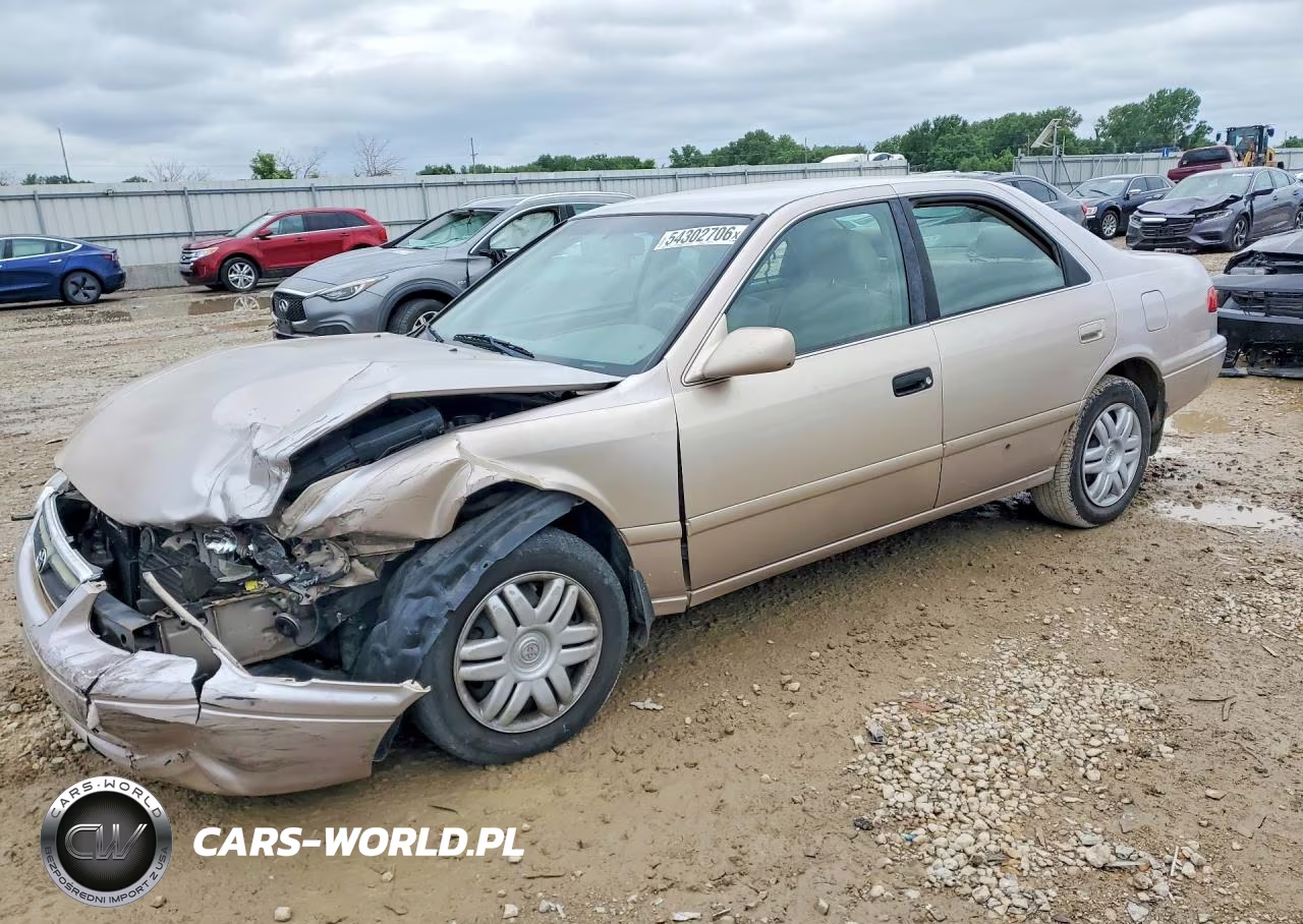 TOYOTA CAMRY CE