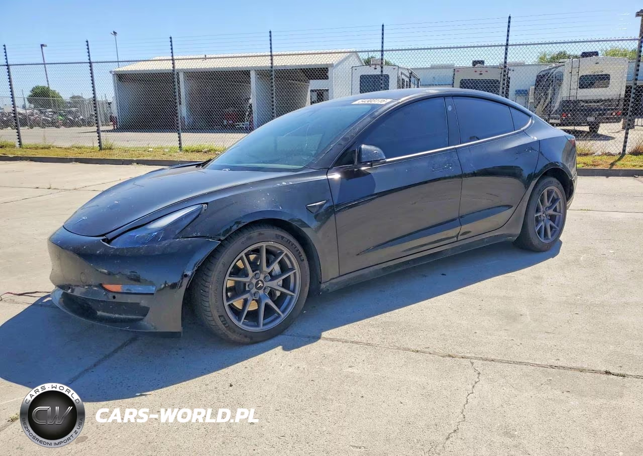 2021 Tesla Model 3 – zdjęcie 1 z 12
