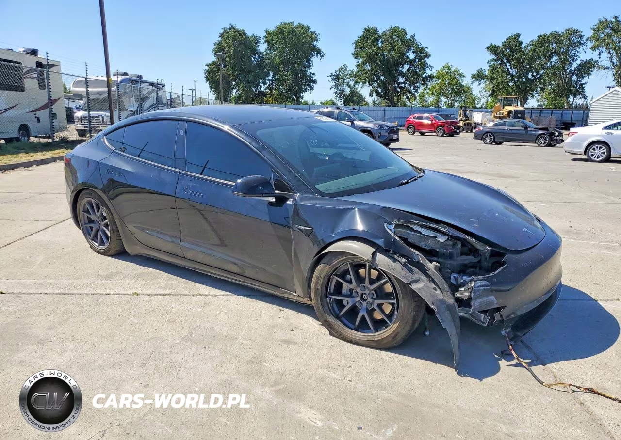 2021 Tesla Model 3 VIN:5YJ3E1EB8MF075552 - 4