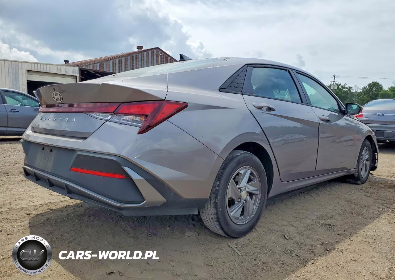2024 Hyundai Elantra Se VIN:KMHLL4DG0RU680759 - 3