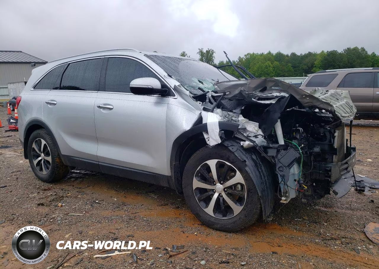 2018 Kia Sorento Ex VIN:5XYPH4A56JG360569 - 4