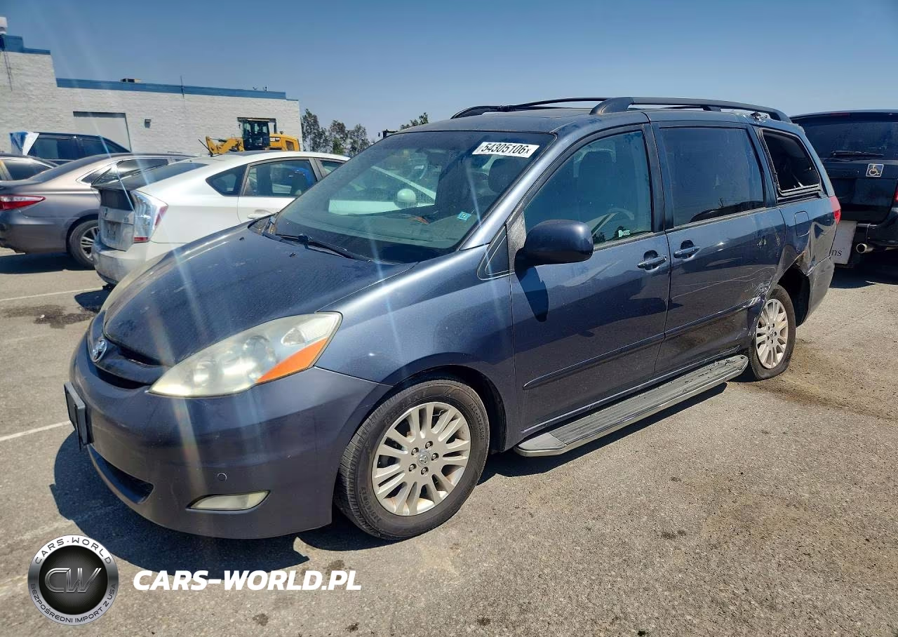 2010 Toyota Sienna Xle – zdjęcie 1 z 13