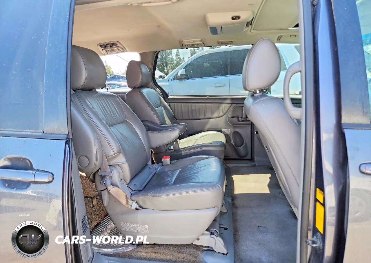 2010 Toyota Sienna Xle VIN:5TDYK4CCXAS327840 - 11