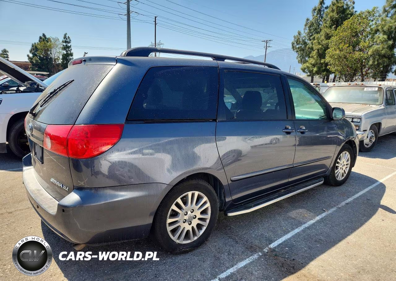 2010 Toyota Sienna Xle VIN:5TDYK4CCXAS327840 - 3