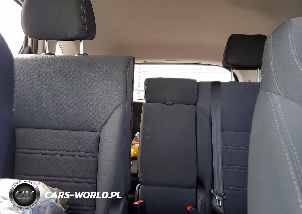 2020 Kia Sorento L VIN:5XYPG4A31LG664414 - 10