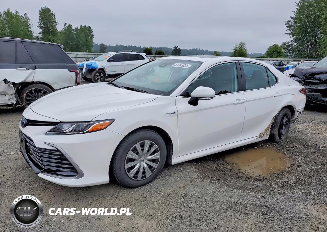 2021 Toyota Camry Le – zdjęcie 1 z 13