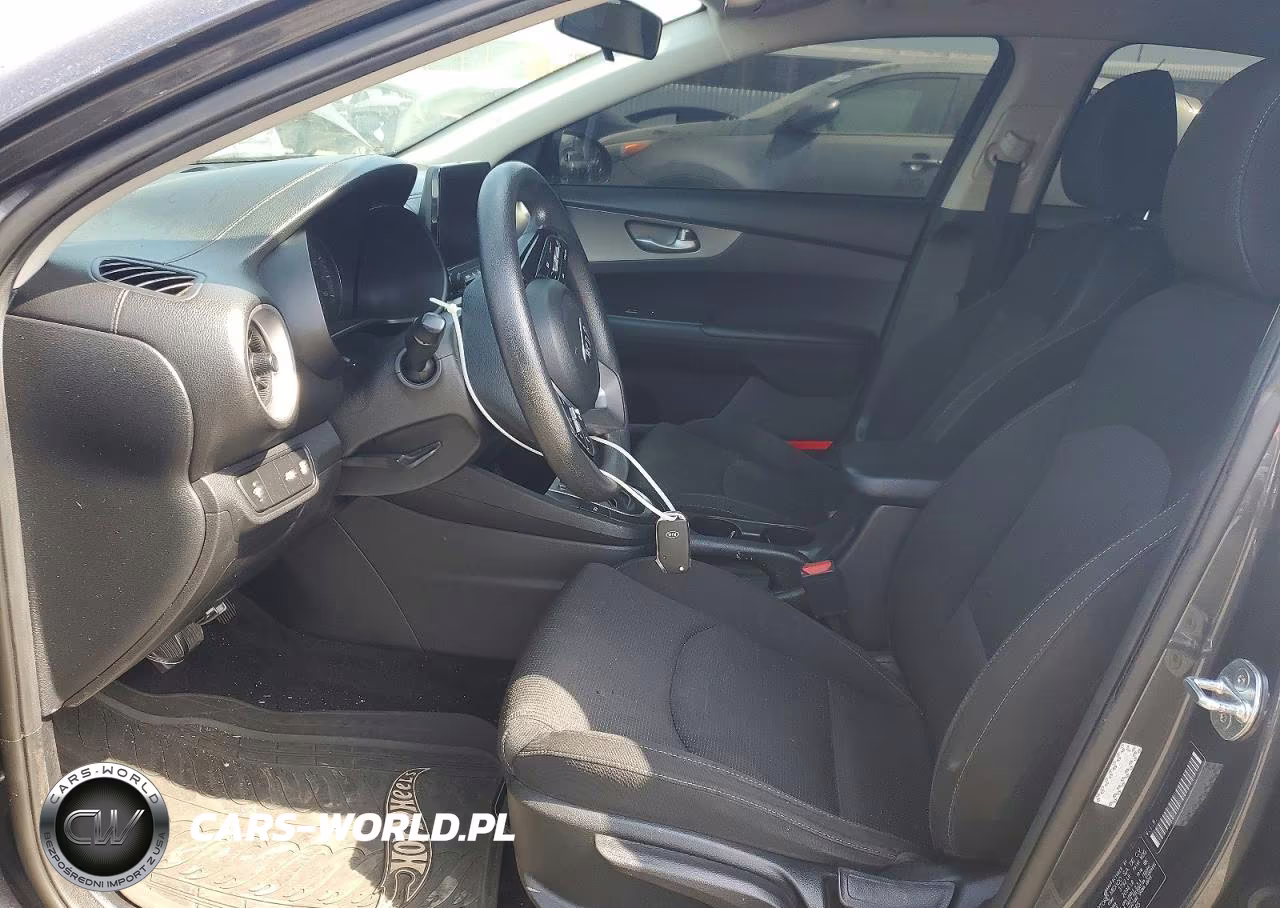 2021 Kia Forte Lxs VIN:3KPF24AD4ME278085 - 7