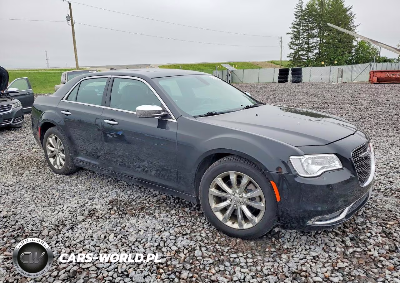 2016 Chrysler 300C VIN:2C3CCAKG0GH182636 - 4