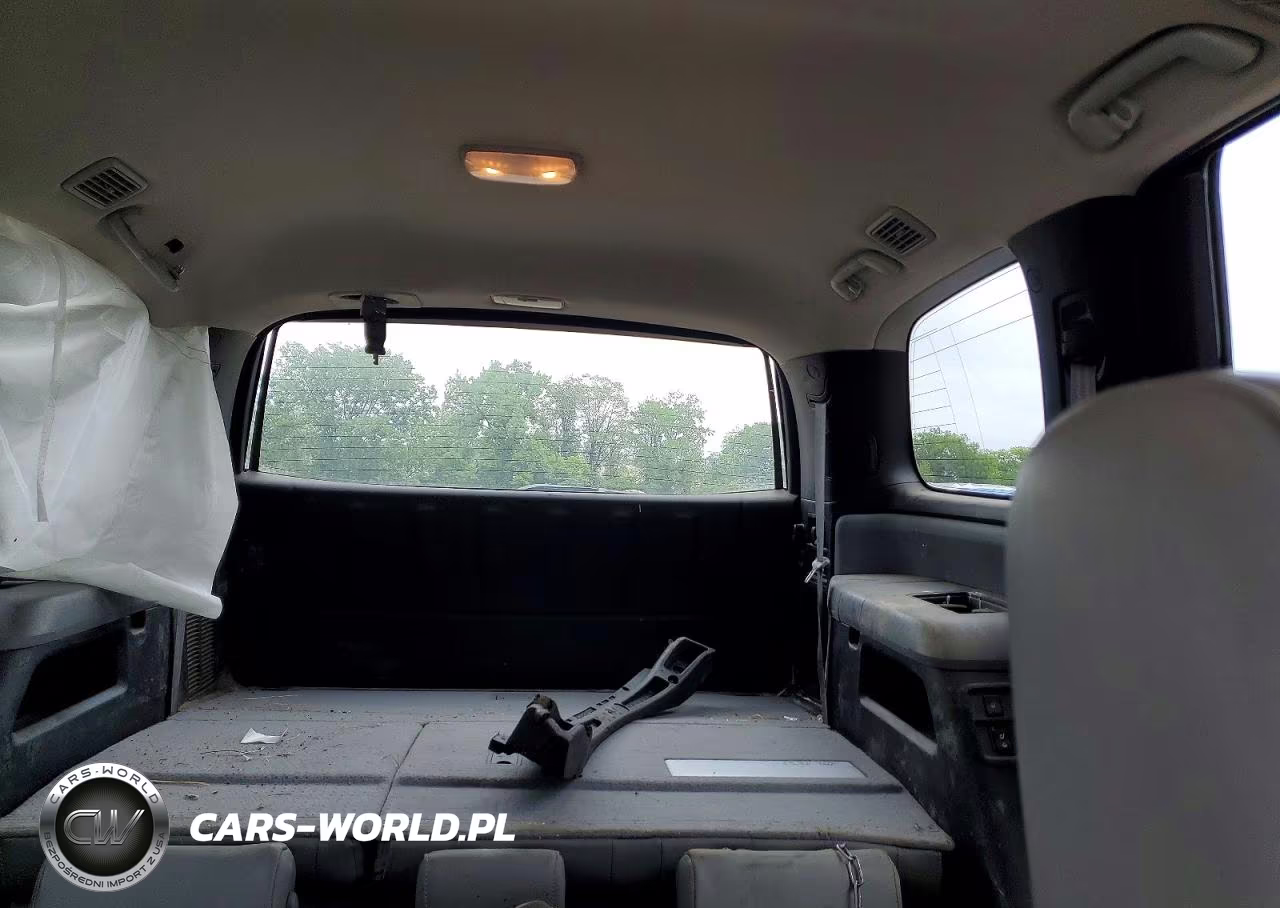2019 Toyota Sequoia Sr5 VIN:5TDBY5G17KS173012 - 10