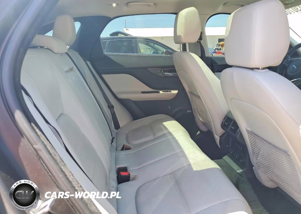 2017 Jaguar F-Pace Prestige VIN:SADCK2BV2HA898977 - 11