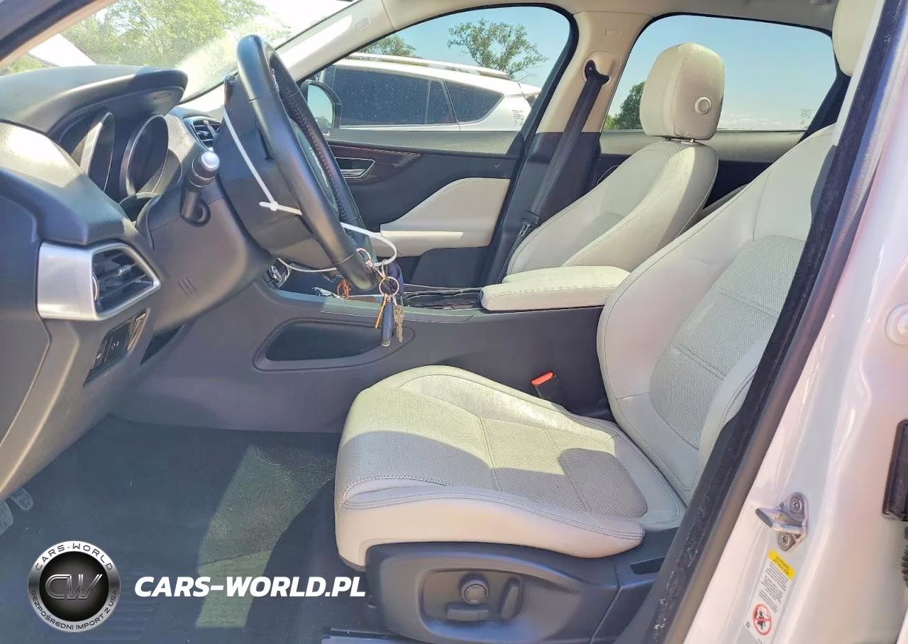 2017 Jaguar F-Pace Prestige VIN:SADCK2BV2HA898977 - 7