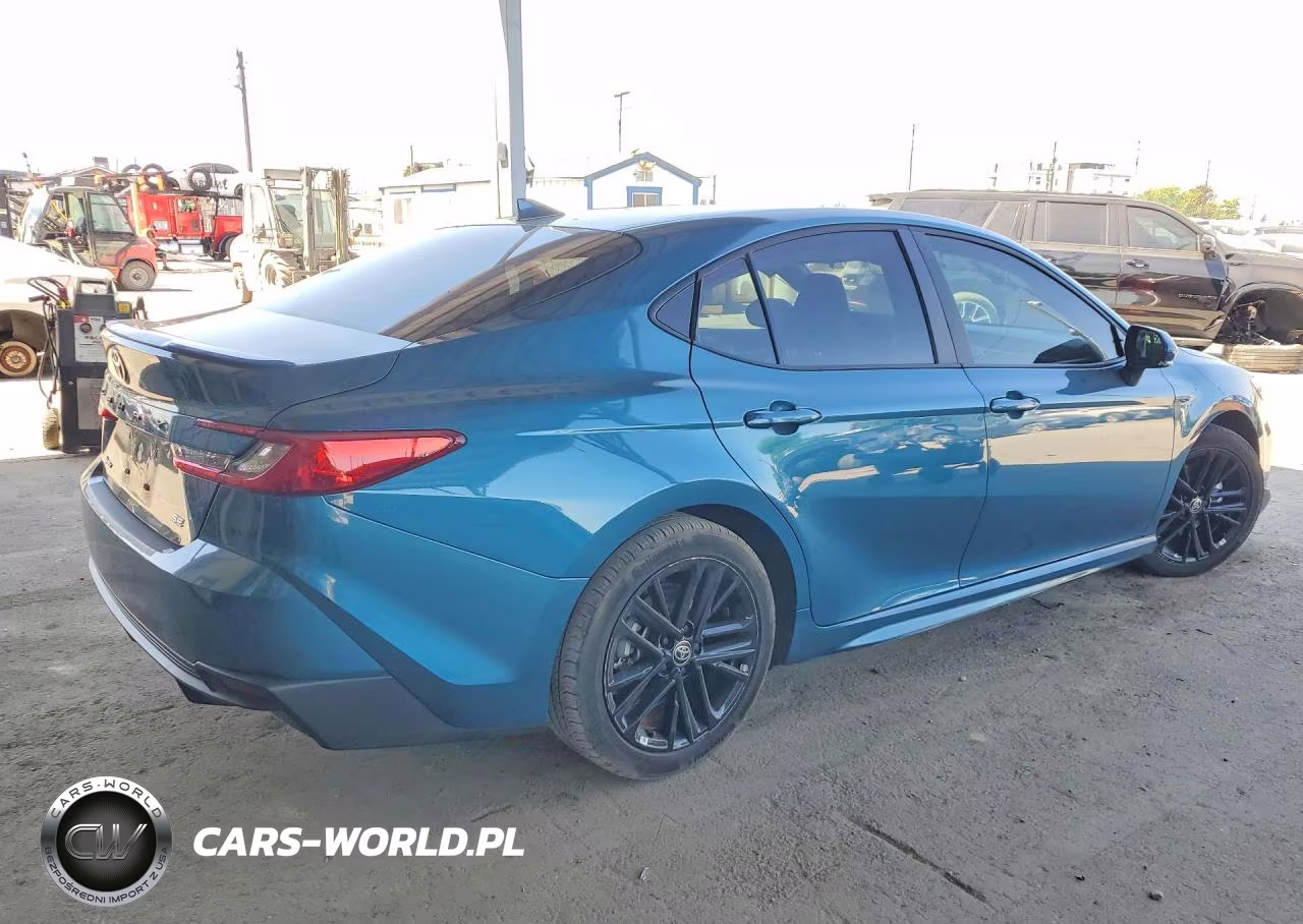2025 Toyota Camry Se VIN:4T1DAACK2SU602830 - 3
