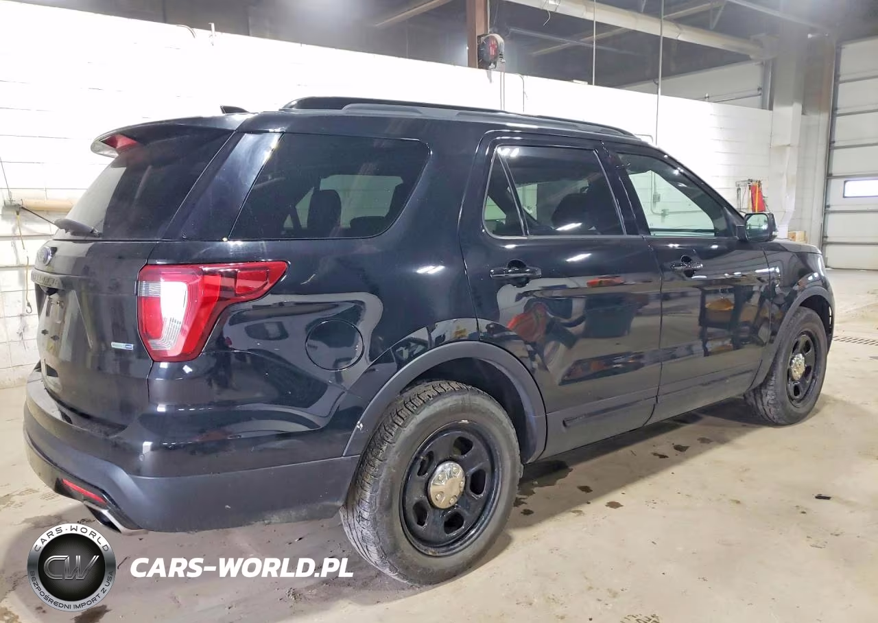 2017 Ford Explorer Sport VIN:1FM5K8GT0HGD18763 - 3