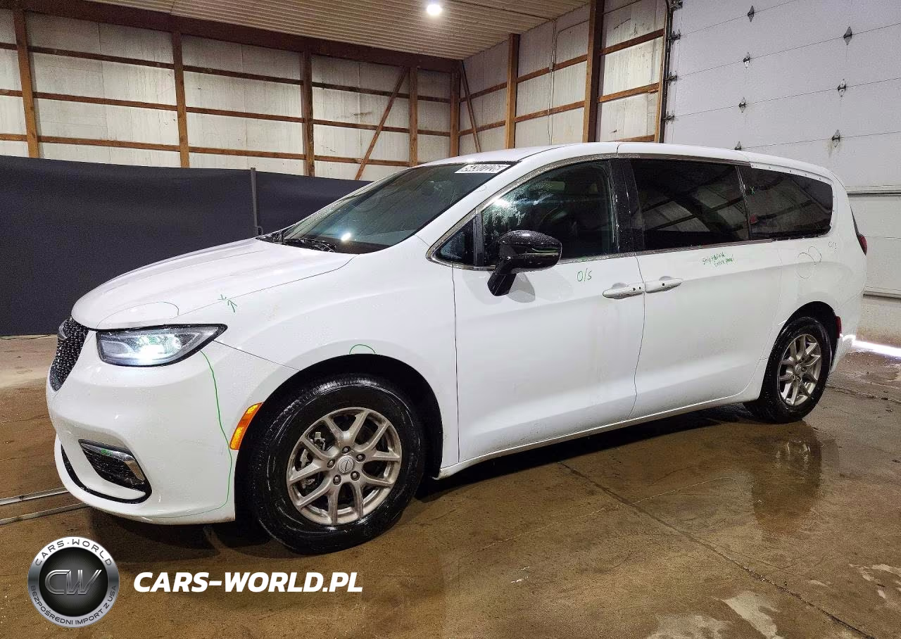 2025 Chrysler Pacifica Select