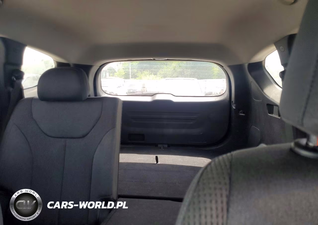 2019 Hyundai Santa Fe Se VIN:5NMS23AD5KH106937 - 10