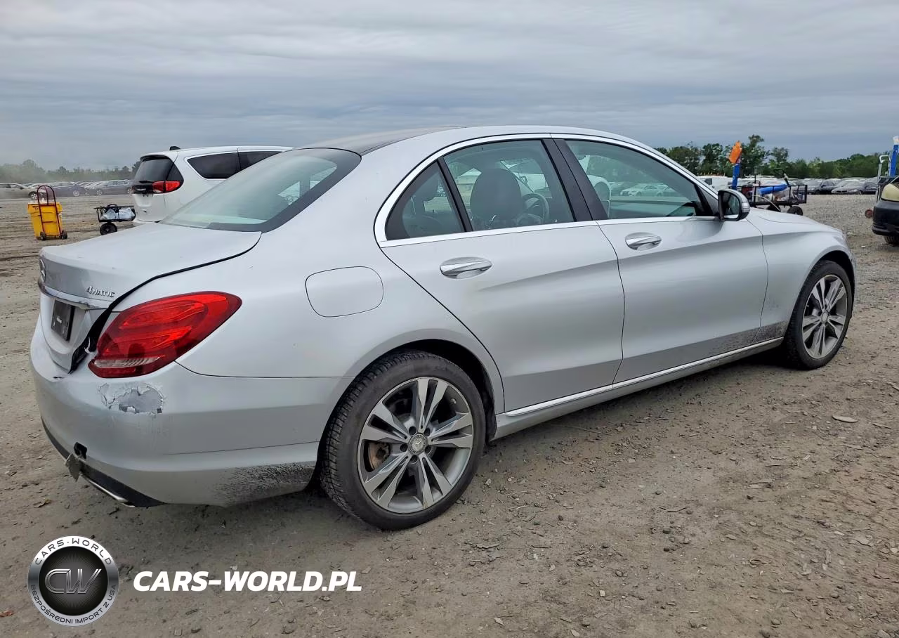 2015 Mercedes-Benz C 300 4Matic VIN:55SWF4KB1FU065141 - 3