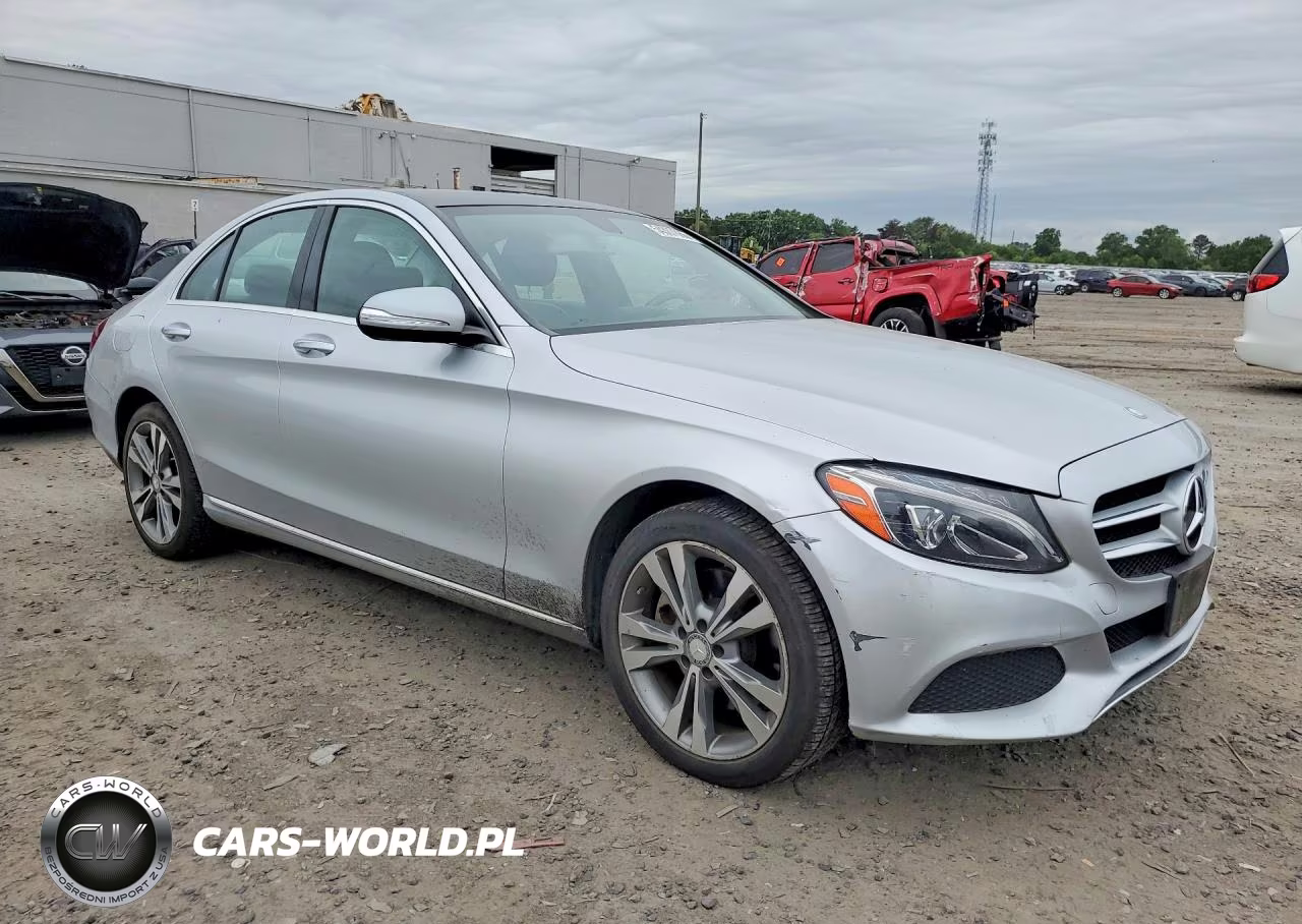 2015 Mercedes-Benz C 300 4Matic VIN:55SWF4KB1FU065141 - 4