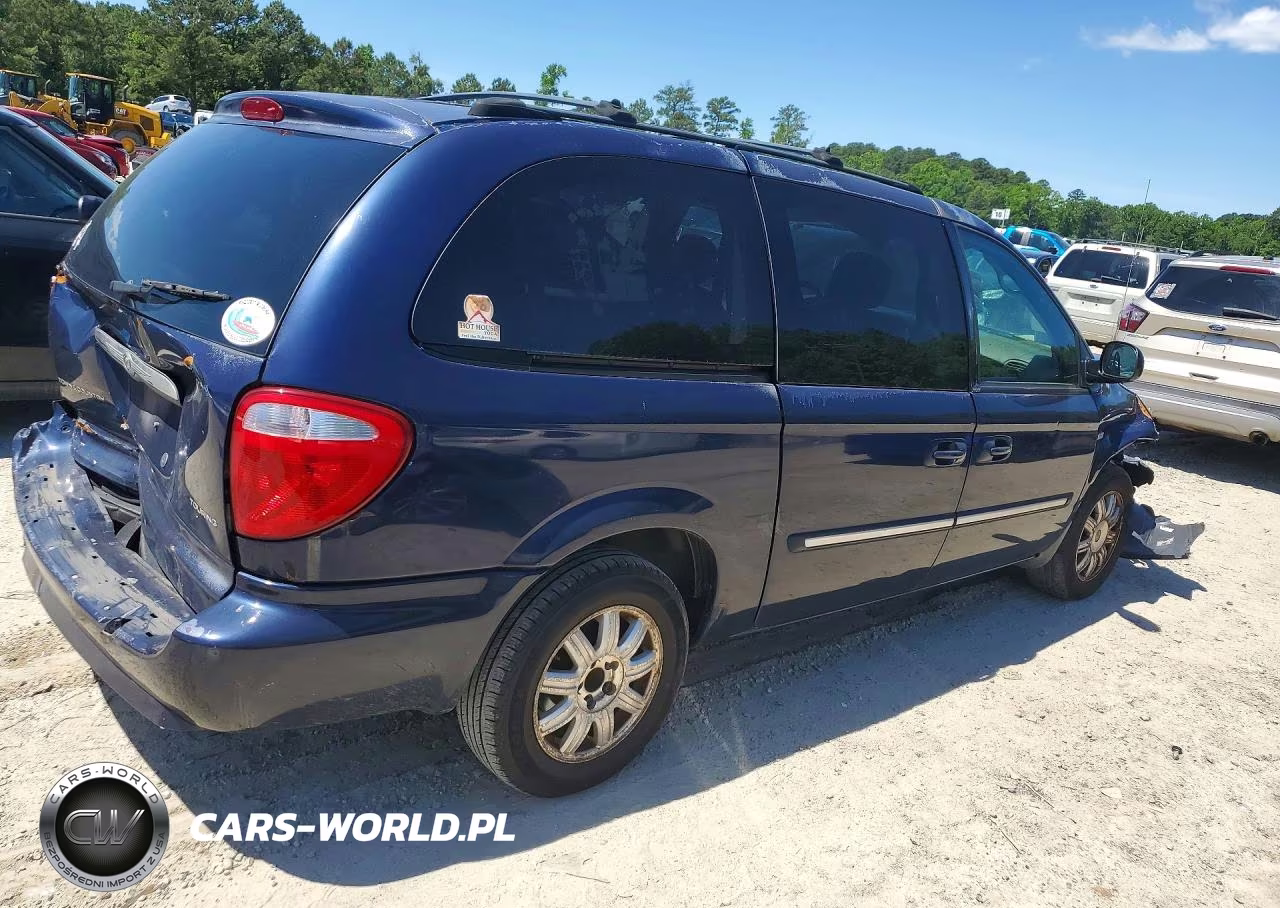 2005 Chrysler Town & Country Touring VIN:2C4GP54L25R292727 - 3