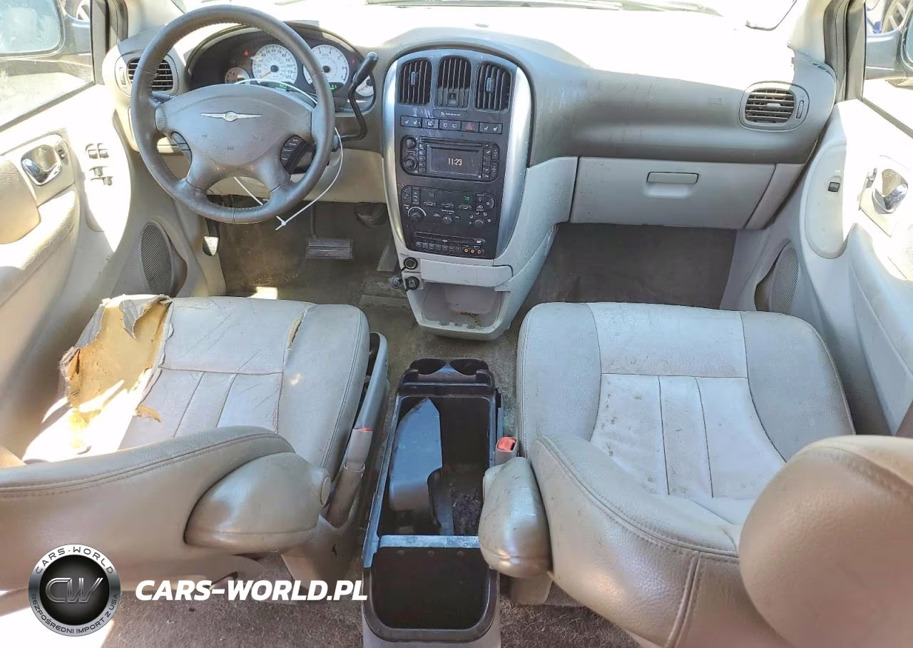2005 Chrysler Town & Country Touring VIN:2C4GP54L25R292727 - 8