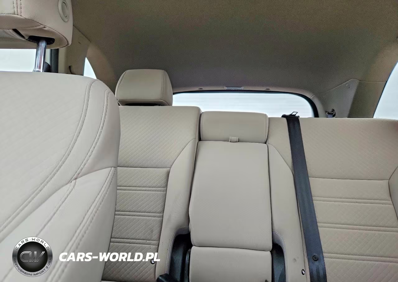 2018 Kia Sorento Lx V6 VIN:5XYPGDA5XJG430982 - 10