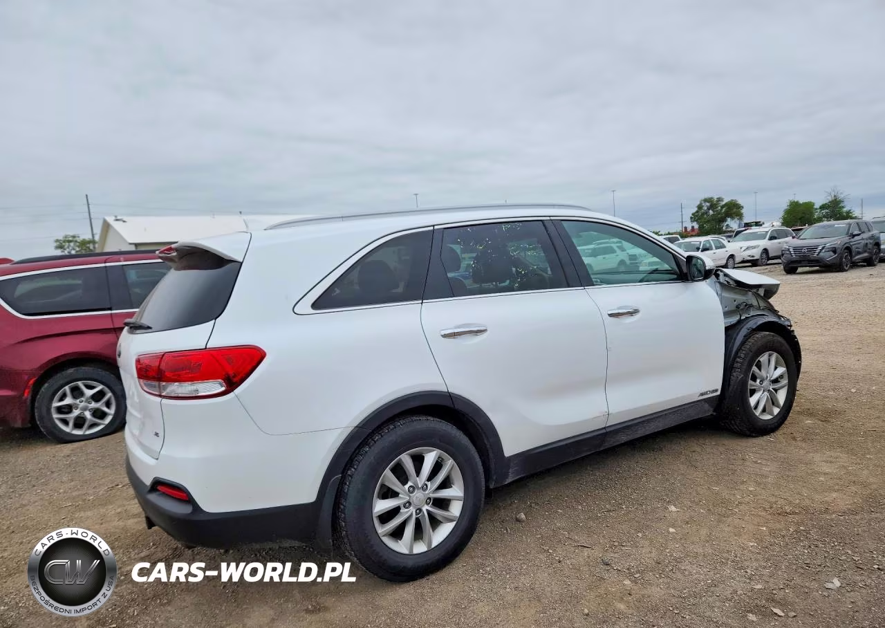 2018 Kia Sorento Lx V6 VIN:5XYPGDA5XJG430982 - 3