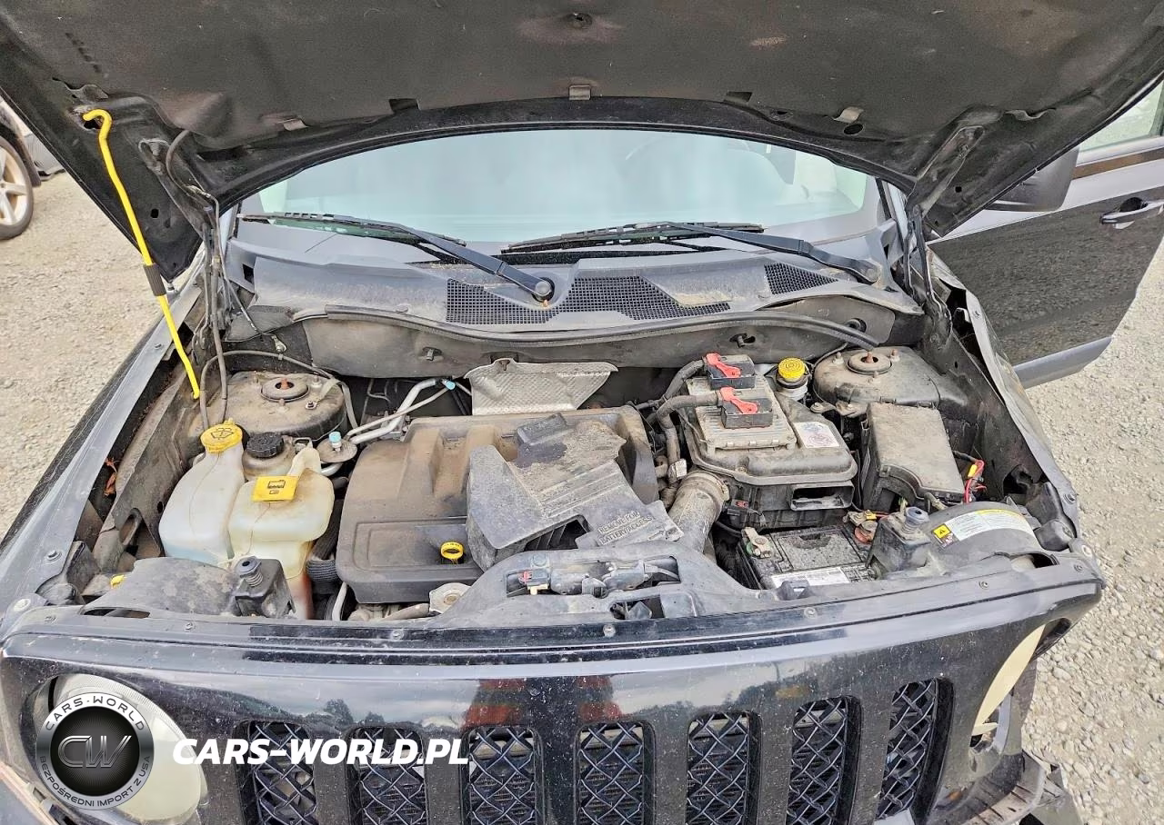 2012 Jeep Patriot Latitude VIN:1C4NJRFB5CD577653 - 12