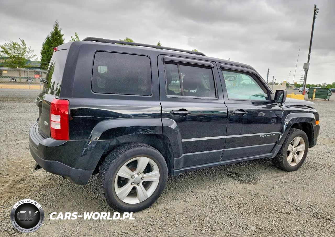 2012 Jeep Patriot Latitude VIN:1C4NJRFB5CD577653 - 3