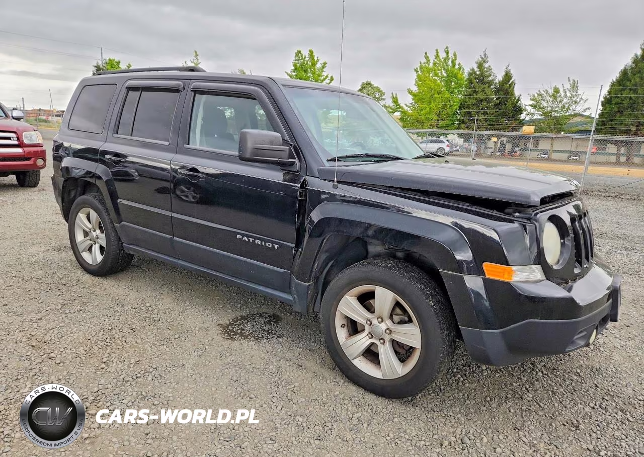 2012 Jeep Patriot Latitude VIN:1C4NJRFB5CD577653 - 4