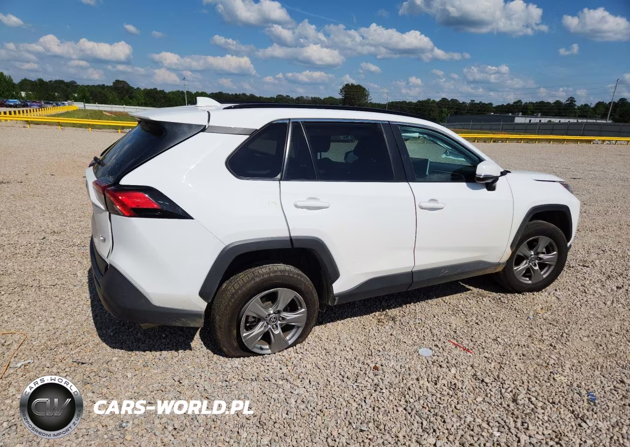 2023 Toyota Rav4 Xle VIN:2T3W1RFVXPW279249 - 3