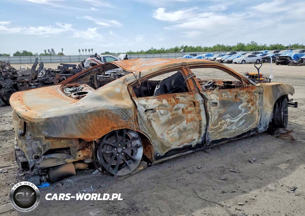 2022 Dodge Charger Scat Pack VIN:2C3CDXGJ2NH147386 - 3