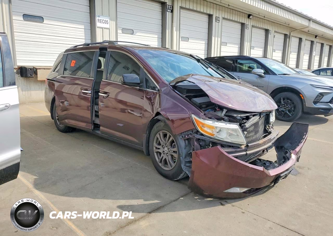 2013 Honda Odyssey Exl VIN:5FNRL5H68DB082880 - 4