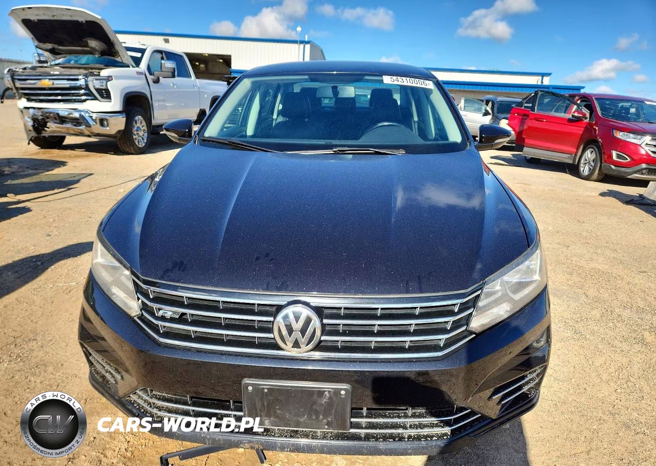 2018 Volkswagen Passat S VIN:1VWAA7A3XJC017131 - 5