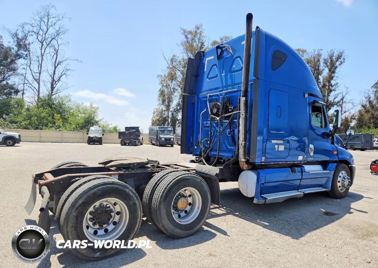 2008 Freightliner Cascadia Semi Truck VIN:1FUJGLCK28LAA7189 - 4