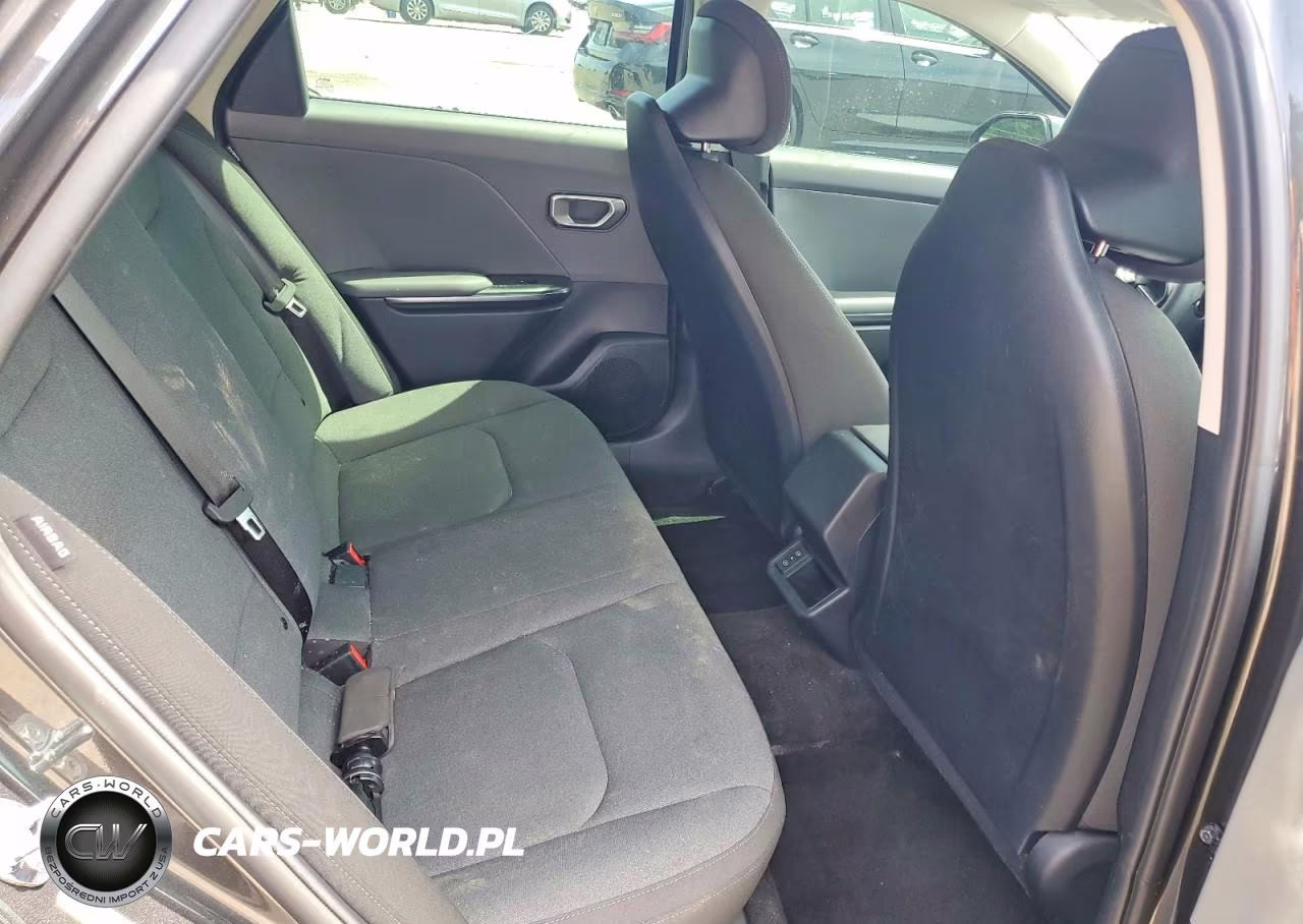 2025 Kia K4 Lx VIN:3KPFT4DE4SE220217 - 10
