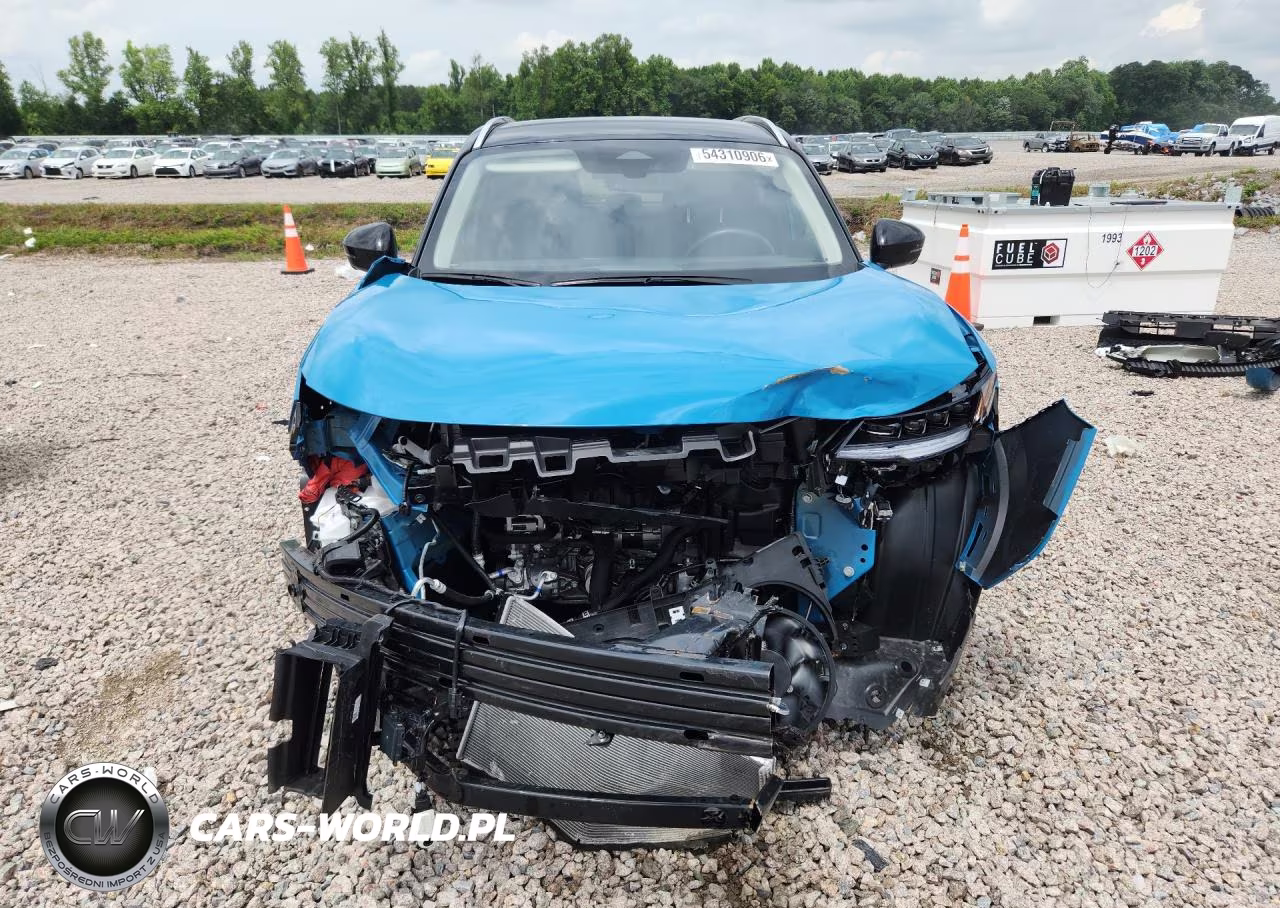2025 Nissan Kicks Sr VIN:3N8AP6DA4SL325475 - 5