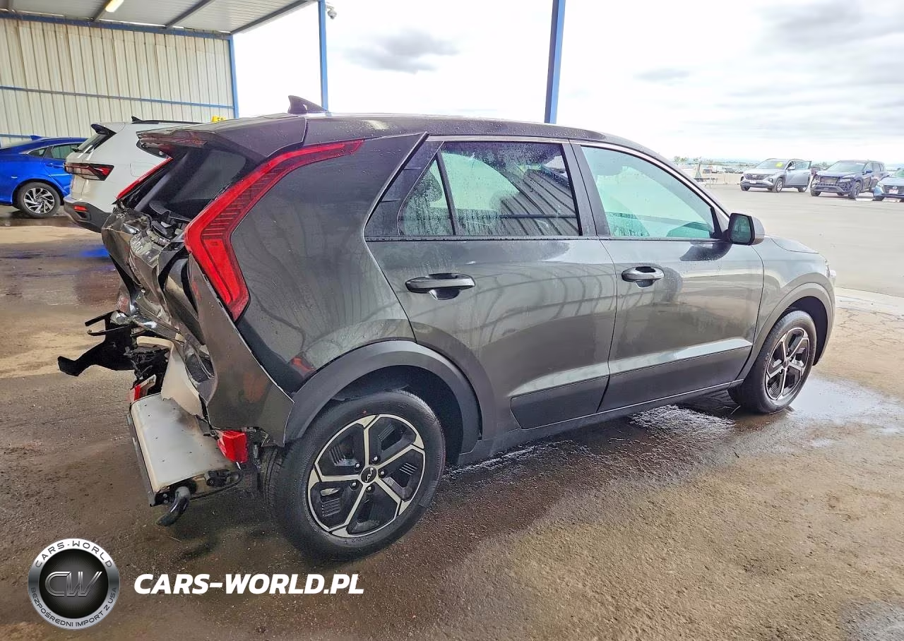 2026 Kia Niro Lx VIN:KNDCP3LE2T5336077 - 3