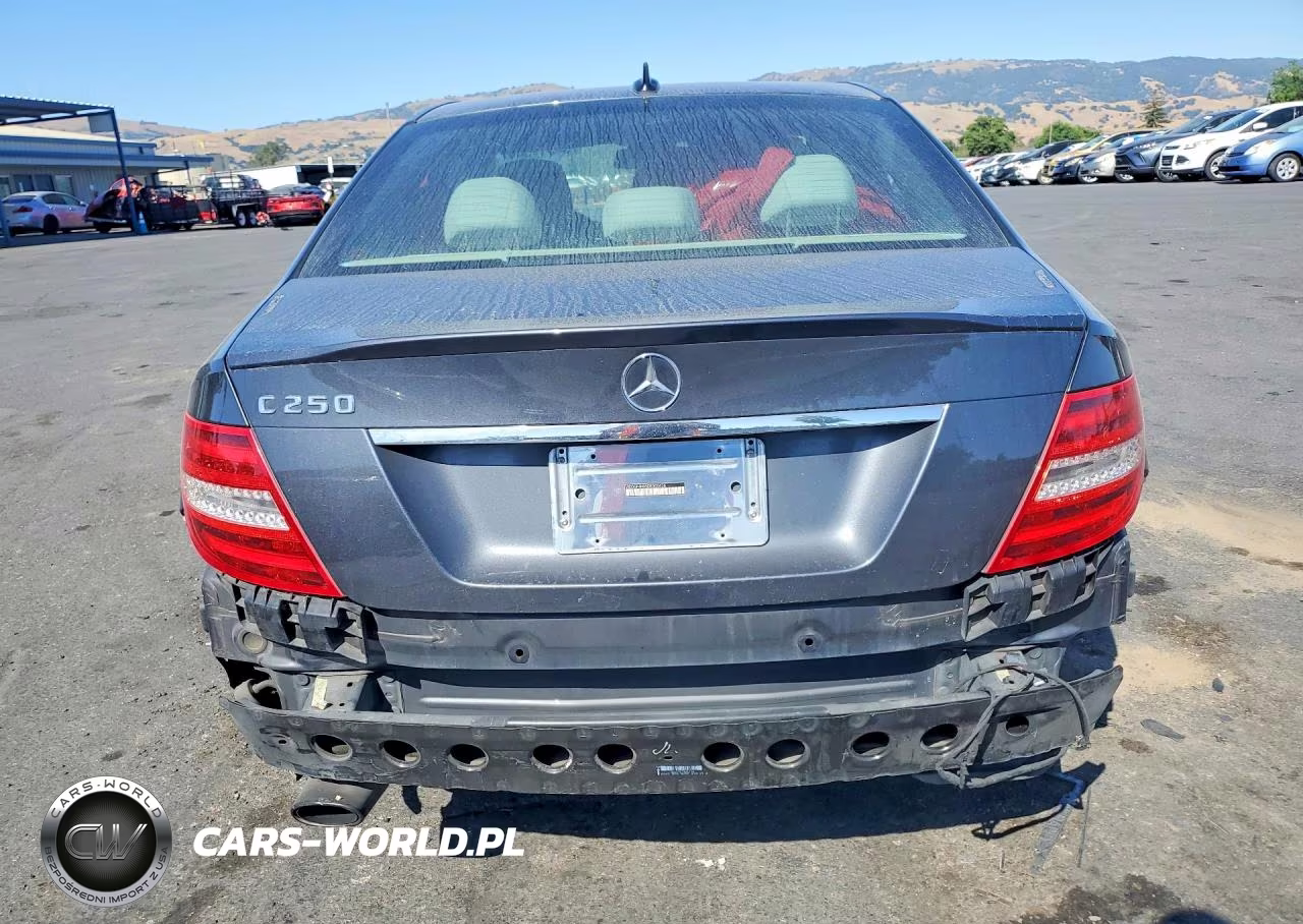 2013 Mercedes-Benz C 250 Sport VIN:WDDGF4HB5DR300456 - 6