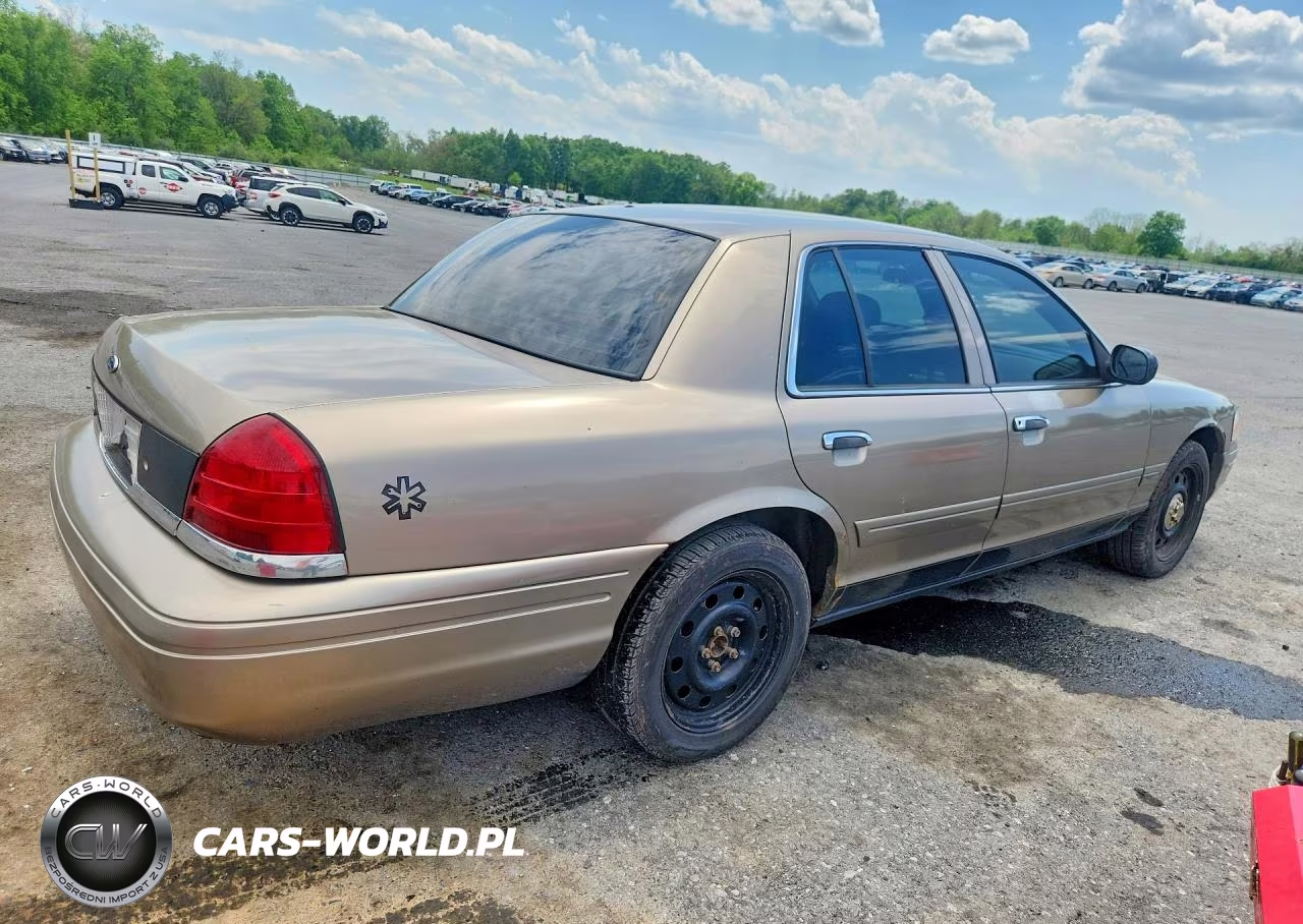 2007 Ford Crown Victoria Police Interceptor VIN:2FAHP71W87X106143 - 3