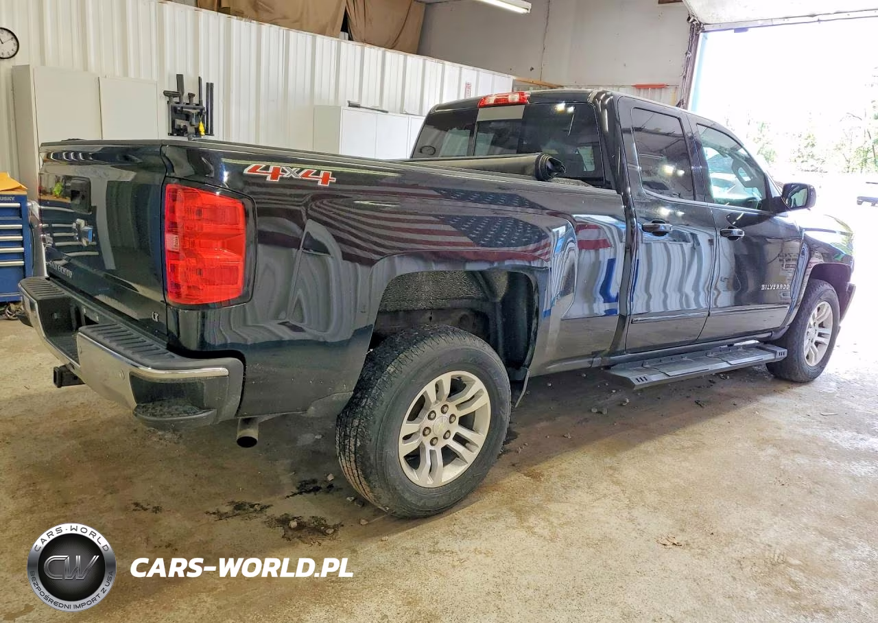 2017 Chevrolet Silverado K1500 Lt VIN:1GCVKREC7HZ332189 - 3